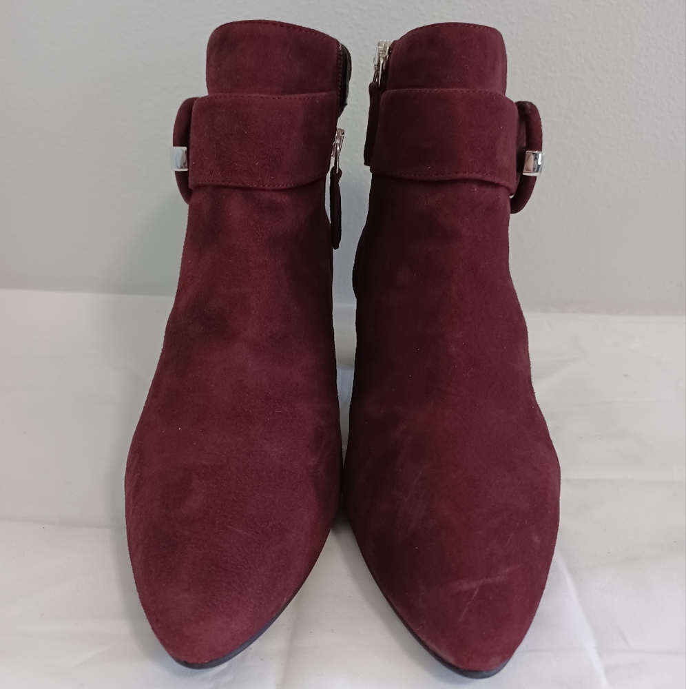 Aquatalia heel ankle boots/booties Suede leather Burgundy size 6.5